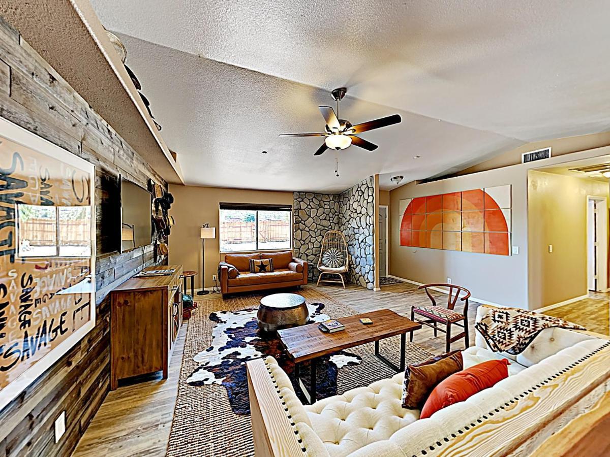 יוקה ואלי Rawhide Ranch - Walk To Pappy And Harriet'S With Hot Tub! Home מראה חיצוני תמונה